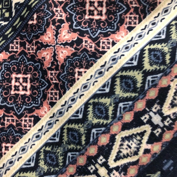 Maurices women’s skirt, size large, tapestry bohemian And even pink and gray - Picture 6 of 8